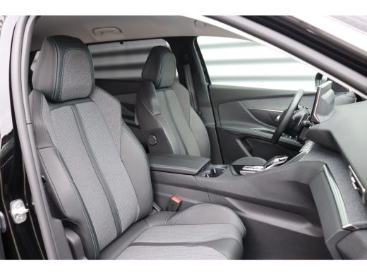 Peugeot 5008 1.2 PURETECH 130PK 7-ZITS ALLURE PACK AUTOMAAT / NAVI / CLIMA / PDC / 18" LMV / CAMERA / KEYLESS ... ActivLease financial lease