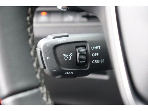 Peugeot 5008 1.2 PURETECH 130PK 7-ZITS ALLURE PACK AUTOMAAT / NAVI / CLIMA / PDC / 18" LMV / CAMERA / KEYLESS ... ActivLease financial lease