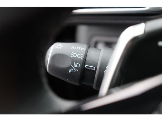 Peugeot 5008 1.2 PURETECH 130PK 7-ZITS ALLURE PACK AUTOMAAT / NAVI / CLIMA / PDC / 18" LMV / CAMERA / KEYLESS ... ActivLease financial lease