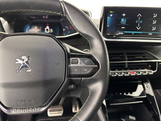 Peugeot e-208 EV GT Pack 50 kWh [ 3-Fase ] (INCL-BTW) *FULL-LED | DIGI-COCKPIT | BLIS | CAMERA | 1/2-LEATHER | ... ActivLease financial lease