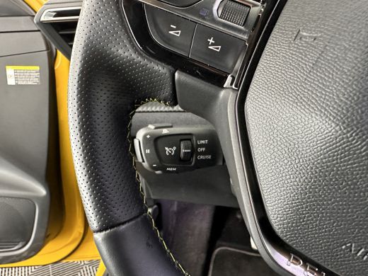 Peugeot e-208 EV GT Pack 50 kWh [ 3-Fase ] (INCL-BTW) *FULL-LED | DIGI-COCKPIT | BLIS | CAMERA | 1/2-LEATHER | ... ActivLease financial lease
