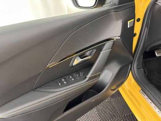 Peugeot e-208 EV GT Pack 50 kWh [ 3-Fase ] (INCL-BTW) *FULL-LED | DIGI-COCKPIT | BLIS | CAMERA | 1/2-LEATHER | ... ActivLease financial lease