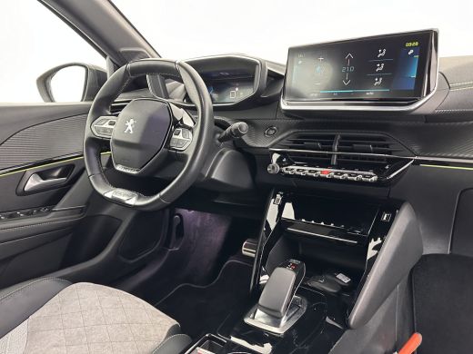 Peugeot e-208 EV GT Pack 50 kWh [ 3-Fase ] (INCL-BTW) *FULL-LED | DIGI-COCKPIT | BLIS | CAMERA | 1/2-LEATHER | ... ActivLease financial lease