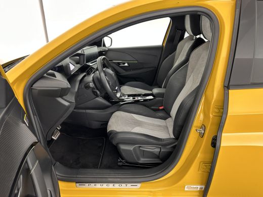 Peugeot e-208 EV GT Pack 50 kWh [ 3-Fase ] (INCL-BTW) *FULL-LED | DIGI-COCKPIT | BLIS | CAMERA | 1/2-LEATHER | ... ActivLease financial lease