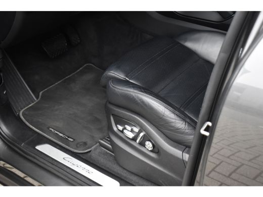 Porsche Cayenne Coupé 3.0 E-Hybrid 462pk | Panoramadak | Sport Chrono | Achterasbesturing | 21'' Velgen | Leder Dashbor... ActivLease financial lease