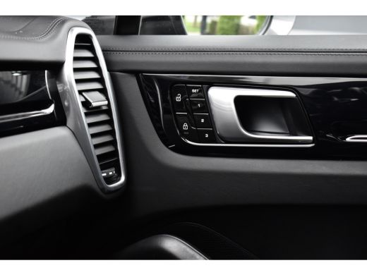 Porsche Cayenne Coupé 3.0 E-Hybrid 462pk | Panoramadak | Sport Chrono | Achterasbesturing | 21'' Velgen | Leder Dashbor... ActivLease financial lease