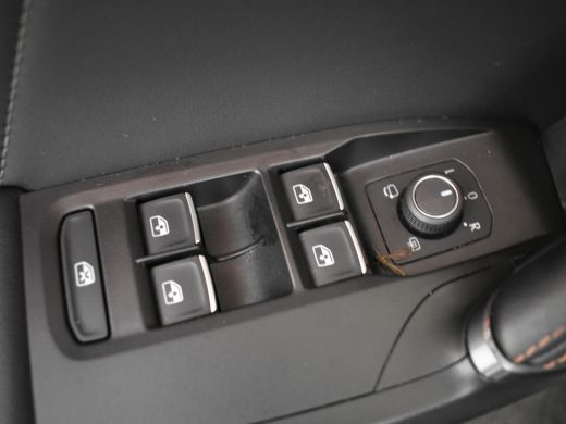 Seat Formentor 1.4 e-Hybrid Performance 245pk | Adaptief cruise control | Navigatie | Dodehoekdetectie | Park as... ActivLease financial lease