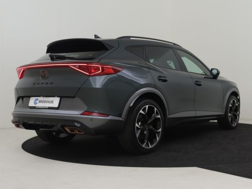 Seat Formentor 1.4 e-Hybrid Performance 245pk | Adaptief cruise control | Navigatie | Dodehoekdetectie | Park as... ActivLease financial lease