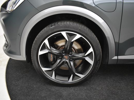 Seat Formentor 1.4 e-Hybrid Performance 245pk | Adaptief cruise control | Navigatie | Dodehoekdetectie | Park as... ActivLease financial lease