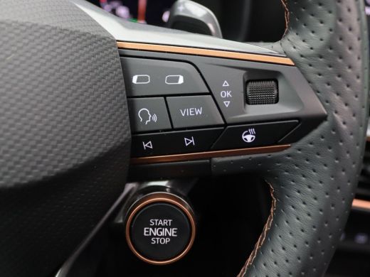 Seat Formentor 1.4 e-Hybrid VZ Performance 245PK DSG Pano-Schuifdak, Supersportstuur, 360gr. Camera, Keyless, Me... ActivLease financial lease