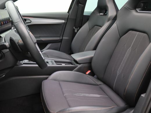 Seat Formentor 1.4 e-Hybrid VZ Performance 245PK DSG Pano-Schuifdak, Supersportstuur, 360gr. Camera, Keyless, Me... ActivLease financial lease