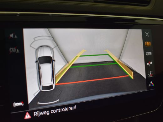Skoda Superb Combi 1.4 TSI iV PHEV Sportline Business 218pk | Panoramadak | Matrix koplampen | Canton audio | ... ActivLease financial lease