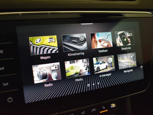 Skoda Superb Combi 1.4 TSI iV PHEV Sportline Business 218pk | Panoramadak | Matrix koplampen | Canton audio | ... ActivLease financial lease