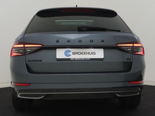 Skoda Superb Combi 1.4 TSI iV PHEV Sportline Business 218pk | Panoramadak | Matrix koplampen | Canton audio | ... ActivLease financial lease