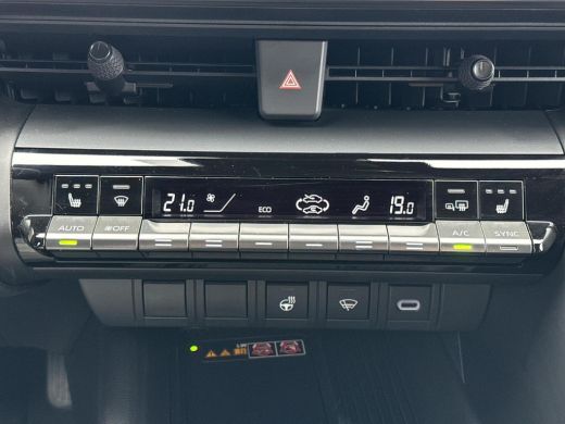 Toyota C-HR 1.8 Hybrid 140 First Edition **NAVIGATIE/ STUUR- EN STOELVERWARMING/ ELEK. ACHTERKLEP/ DODEHOEKDE... ActivLease financial lease
