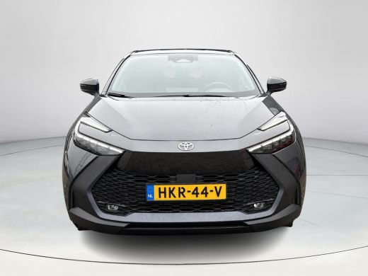 Toyota C-HR 1.8 Hybrid 140 First Edition **NAVIGATIE/ STUUR- EN STOELVERWARMING/ ELEK. ACHTERKLEP/ DODEHOEKDE... ActivLease financial lease