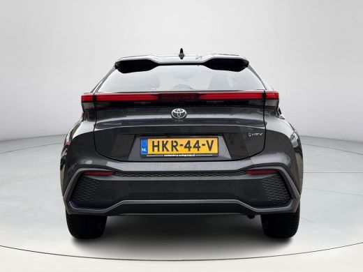 Toyota C-HR 1.8 Hybrid 140 First Edition **NAVIGATIE/ STUUR- EN STOELVERWARMING/ ELEK. ACHTERKLEP/ DODEHOEKDE... ActivLease financial lease
