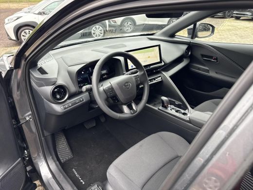 Toyota C-HR 1.8 Hybrid 140 First Edition **NAVIGATIE/ STUUR- EN STOELVERWARMING/ ELEK. ACHTERKLEP/ DODEHOEKDE... ActivLease financial lease