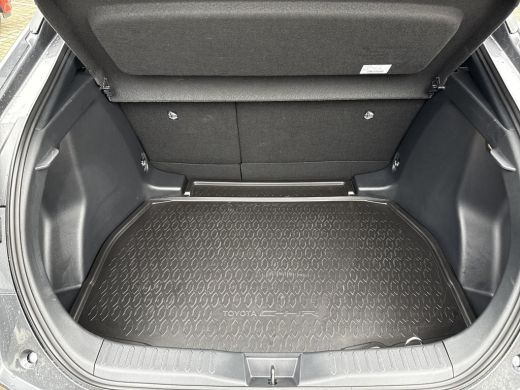 Toyota C-HR 1.8 Hybrid 140 First Edition **NAVIGATIE/ STUUR- EN STOELVERWARMING/ ELEK. ACHTERKLEP/ DODEHOEKDE... ActivLease financial lease