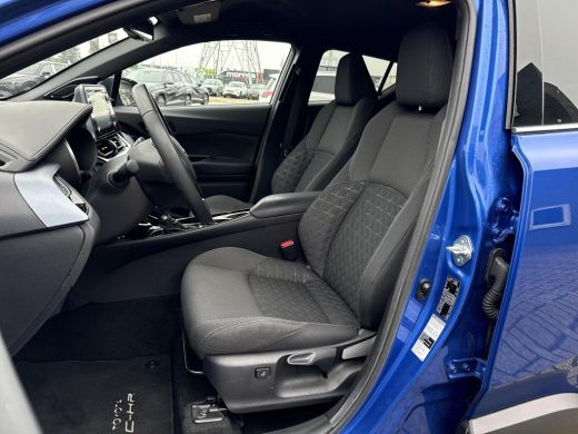 Toyota C-HR 1.8 Hybrid Style **TREKHAAK/ NAVIGATIE/ STOELVERWARMING/ JBL/ KEYLESS/ DODEHOEKDETECTIE/ 36 MAAND... ActivLease financial lease