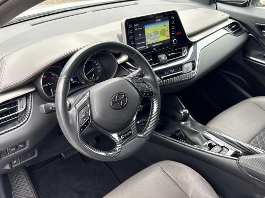 Toyota C-HR 2.0 Hybrid Executive **NAVIGATIE/ JBL/ DODEHOEKDETECTIE/ STOELVERWARMING/ 36 MAANDEN GARANTIE** ActivLease financial lease