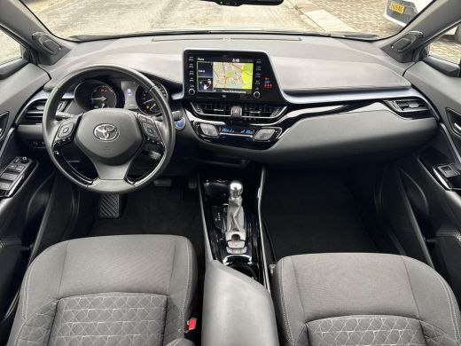 Toyota C-HR 2.0 Hybrid First Edition | 06-10141018 Voor meer informatie ActivLease financial lease