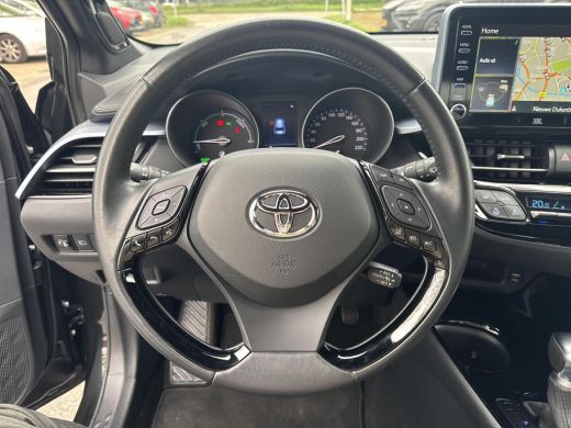 Toyota C-HR 2.0 Hybrid First Edition | 06-10141018 Voor meer informatie ActivLease financial lease