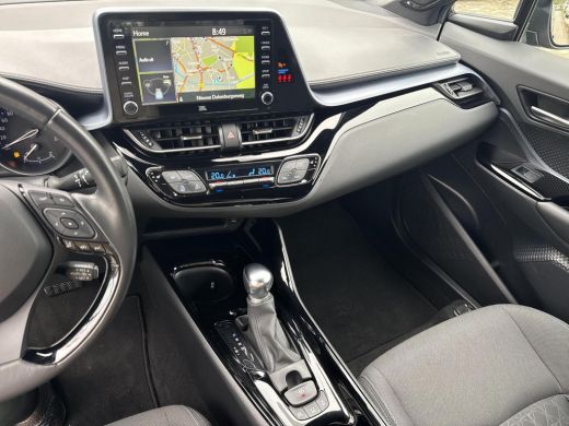 Toyota C-HR 2.0 Hybrid First Edition | 06-10141018 Voor meer informatie ActivLease financial lease