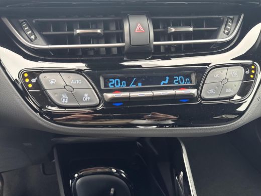Toyota C-HR 2.0 Hybrid First Edition | 06-10141018 Voor meer informatie ActivLease financial lease