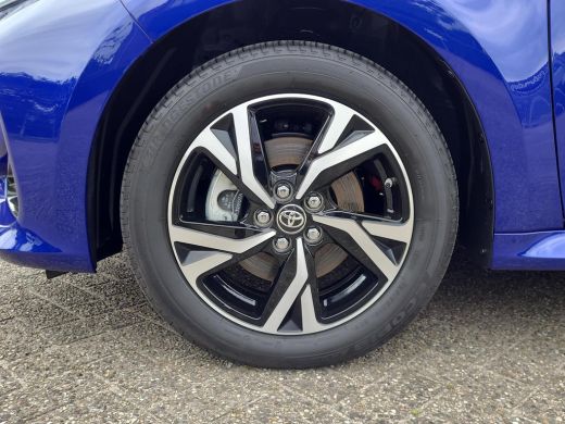 Toyota Yaris 1.5 Hybrid 115 First Edition Comfort Pack | Parkeersensoren | Blindspot | Apple CarPlay | Rijklaa... ActivLease financial lease