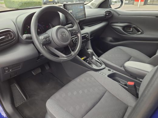 Toyota Yaris 1.5 Hybrid 115 First Edition Comfort Pack | Parkeersensoren | Blindspot | Apple CarPlay | Rijklaa... ActivLease financial lease