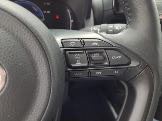 Toyota Yaris 1.5 Hybrid 115 First Edition Comfort Pack | Parkeersensoren | Blindspot | Apple CarPlay | Rijklaa... ActivLease financial lease