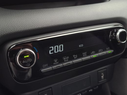 Toyota Yaris 1.5 Hybrid 115 First Edition Comfort Pack | Parkeersensoren | Blindspot | Apple CarPlay | Rijklaa... ActivLease financial lease