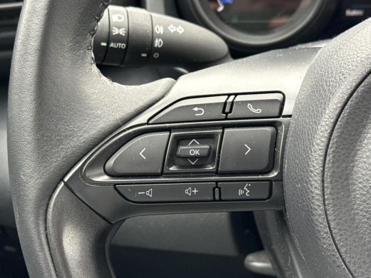 Toyota Yaris 1.5 Hybrid Dynamic **APPLE CARPLAY & ANDROID AUTO/ PARKEERCAMERA/ ADAPTIVE CRUISE CONTROL/ 36 MAA... ActivLease financial lease