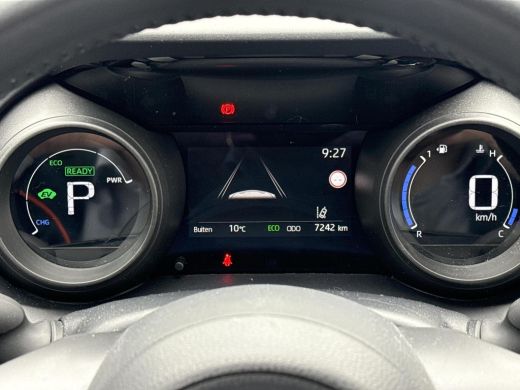Toyota Yaris 1.5 Hybrid Dynamic **APPLE CARPLAY & ANDROID AUTO/ PARKEERCAMERA/ ADAPTIVE CRUISE CONTROL/ 36 MAA... ActivLease financial lease