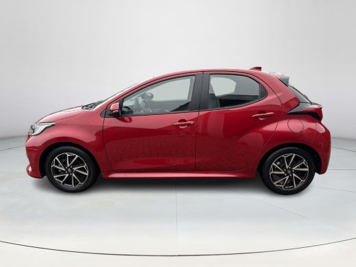Toyota Yaris 1.5 Hybrid Dynamic **APPLE CARPLAY & ANDROID AUTO/ PARKEERCAMERA/ ADAPTIVE CRUISE CONTROL/ 36 MAA... ActivLease financial lease