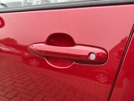 Toyota Yaris 1.5 Hybrid Dynamic **APPLE CARPLAY & ANDROID AUTO/ PARKEERCAMERA/ ADAPTIVE CRUISE CONTROL/ 36 MAA... ActivLease financial lease