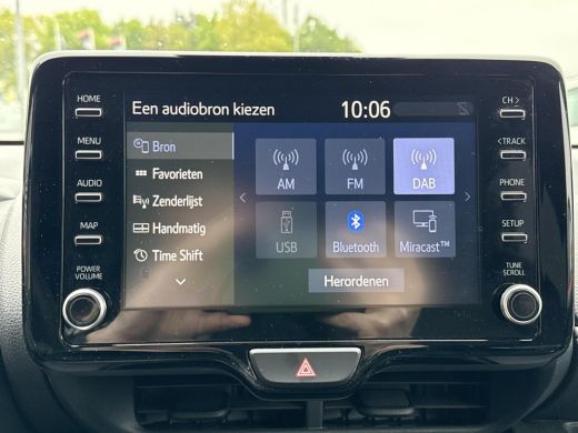 Toyota Yaris 1.5 Hybrid Executive **NAVIGATIE/ DODEHOEKDETECTIE/ STOELVERWARMING/ ADAPTIVE CRUISE CONTROL/ 36 ... ActivLease financial lease