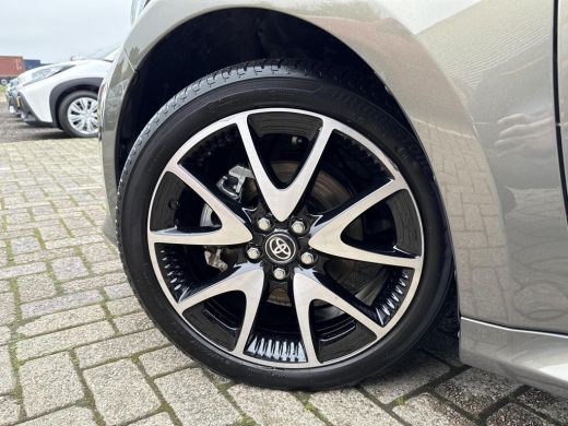 Toyota Yaris 1.5 Hybrid Executive **NAVIGATIE/ DODEHOEKDETECTIE/ STOELVERWARMING/ ADAPTIVE CRUISE CONTROL/ 36 ... ActivLease financial lease