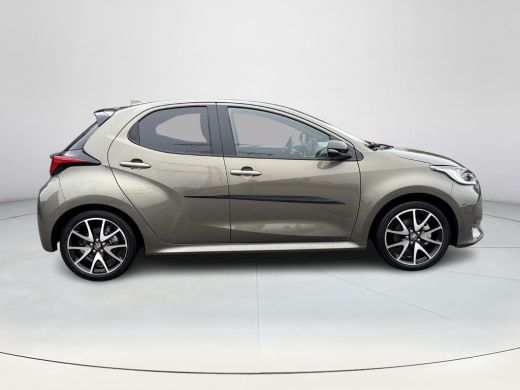 Toyota Yaris 1.5 Hybrid Executive **NAVIGATIE/ DODEHOEKDETECTIE/ STOELVERWARMING/ ADAPTIVE CRUISE CONTROL/ 36 ... ActivLease financial lease