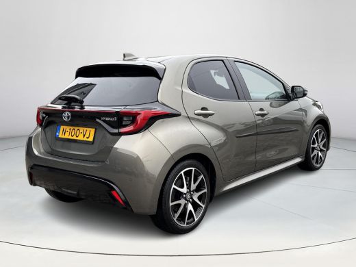 Toyota Yaris 1.5 Hybrid Executive **NAVIGATIE/ DODEHOEKDETECTIE/ STOELVERWARMING/ ADAPTIVE CRUISE CONTROL/ 36 ... ActivLease financial lease