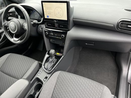 Toyota Yaris Cross 1.5 Hybrid 115 First Edition | Stoel- + stuurverwarming | Carplay | Parkeercamera | Keyless entry... ActivLease financial lease