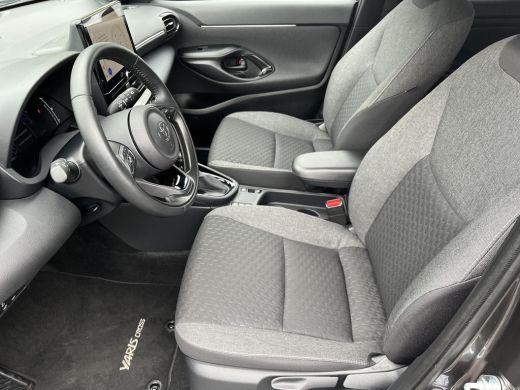 Toyota Yaris Cross 1.5 Hybrid 115 First Edition | Stoel- + stuurverwarming | Carplay | Parkeercamera | Keyless entry... ActivLease financial lease