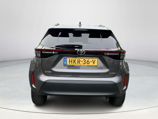 Toyota Yaris Cross 1.5 Hybrid 115 First Edition | Stoel- + stuurverwarming | Carplay | Parkeercamera | Keyless entry... ActivLease financial lease