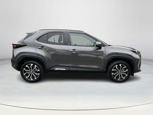 Toyota Yaris Cross 1.5 Hybrid 115 First Edition | Stoel- + stuurverwarming | Carplay | Parkeercamera | Keyless entry... ActivLease financial lease