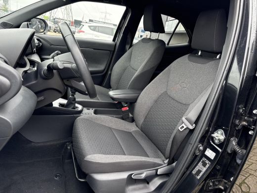 Toyota Yaris Cross 1.5 VVT-I First Edition **NAVIGATIE/ ADAPTIVE CRUISE CONTROL/ PARKEERCAMERA/ KEYLESS/ 36 MAANDEN ... ActivLease financial lease