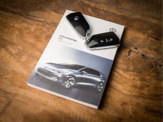 Volkswagen Golf 1.5 TSI Sport (APPLE CARPLAY, GROOT NAVI, DIGITALE COCKPIT, KEYLESS, LM VELGEN, SPORTSTOELEN, ADA... ActivLease financial lease
