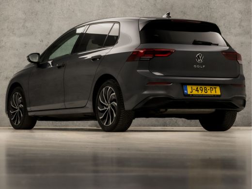 Volkswagen Golf 1.5 TSI Sport (APPLE CARPLAY, GROOT NAVI, DIGITALE COCKPIT, KEYLESS, LM VELGEN, SPORTSTOELEN, ADA... ActivLease financial lease