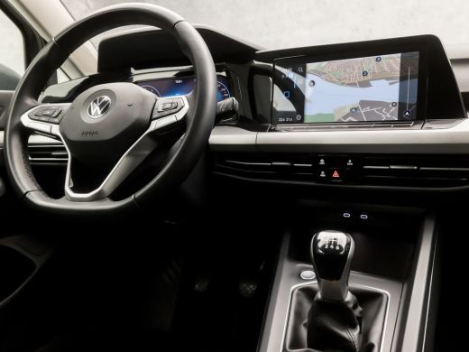 Volkswagen Golf 1.5 TSI Sport (APPLE CARPLAY, GROOT NAVI, DIGITALE COCKPIT, KEYLESS, LM VELGEN, SPORTSTOELEN, ADA... ActivLease financial lease