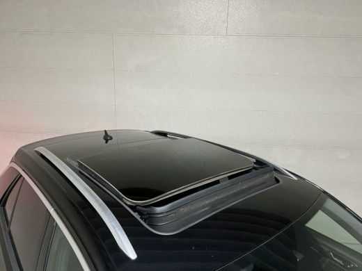 Volkswagen T-Roc 1.5 TSI Sport R-Line Pano CarPlay ACC NAP ActivLease financial lease